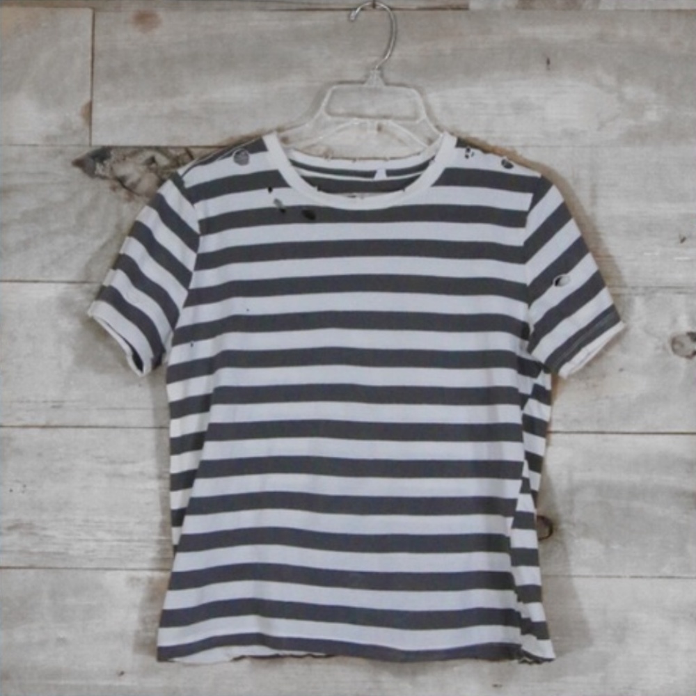 DISTRESSED PACSUN GRAY AND WHITE STRIPED TEE